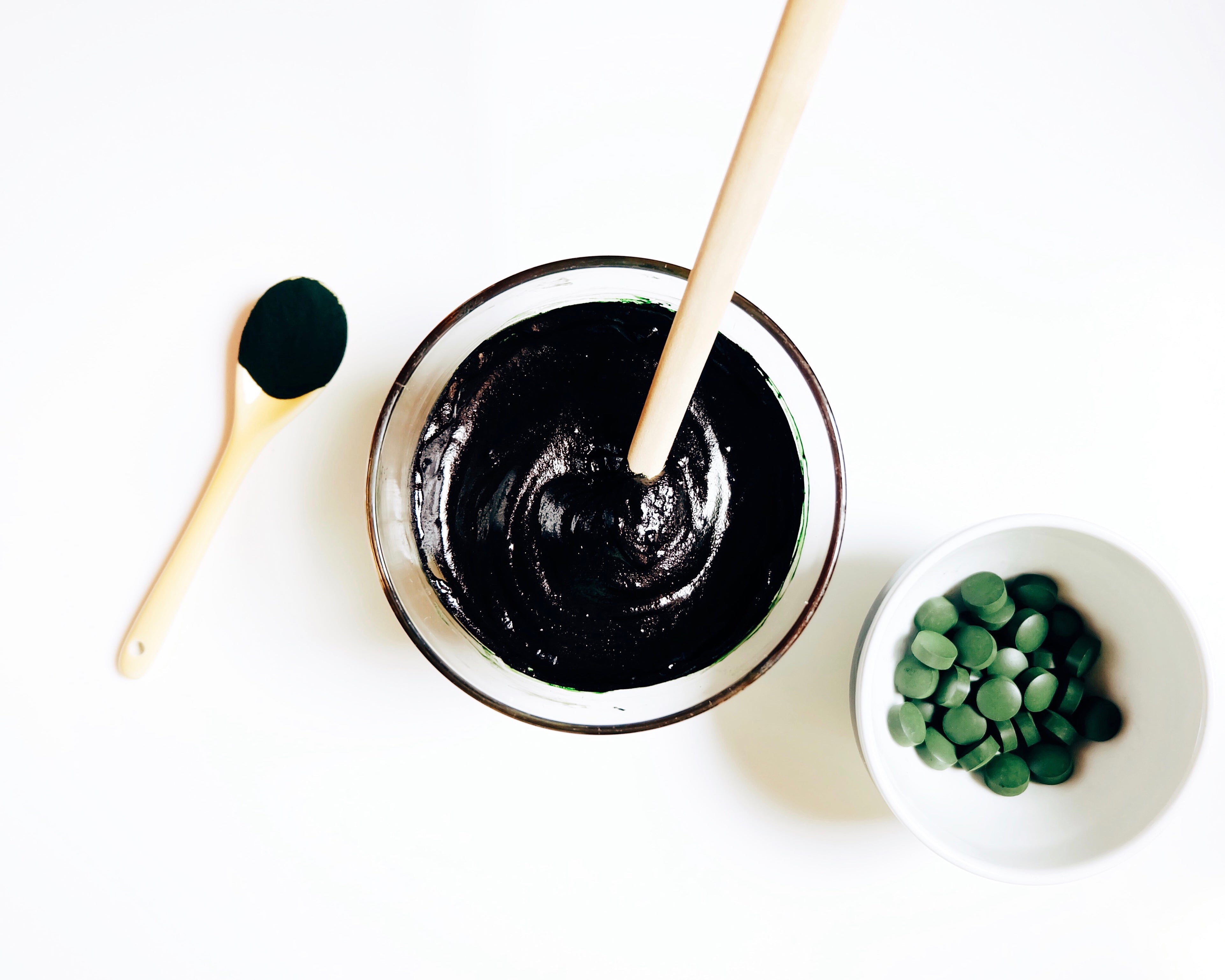 THE NUMBER 1 SUPERFOOD EVERYONE SHOULD TAKE - SPIRULINA