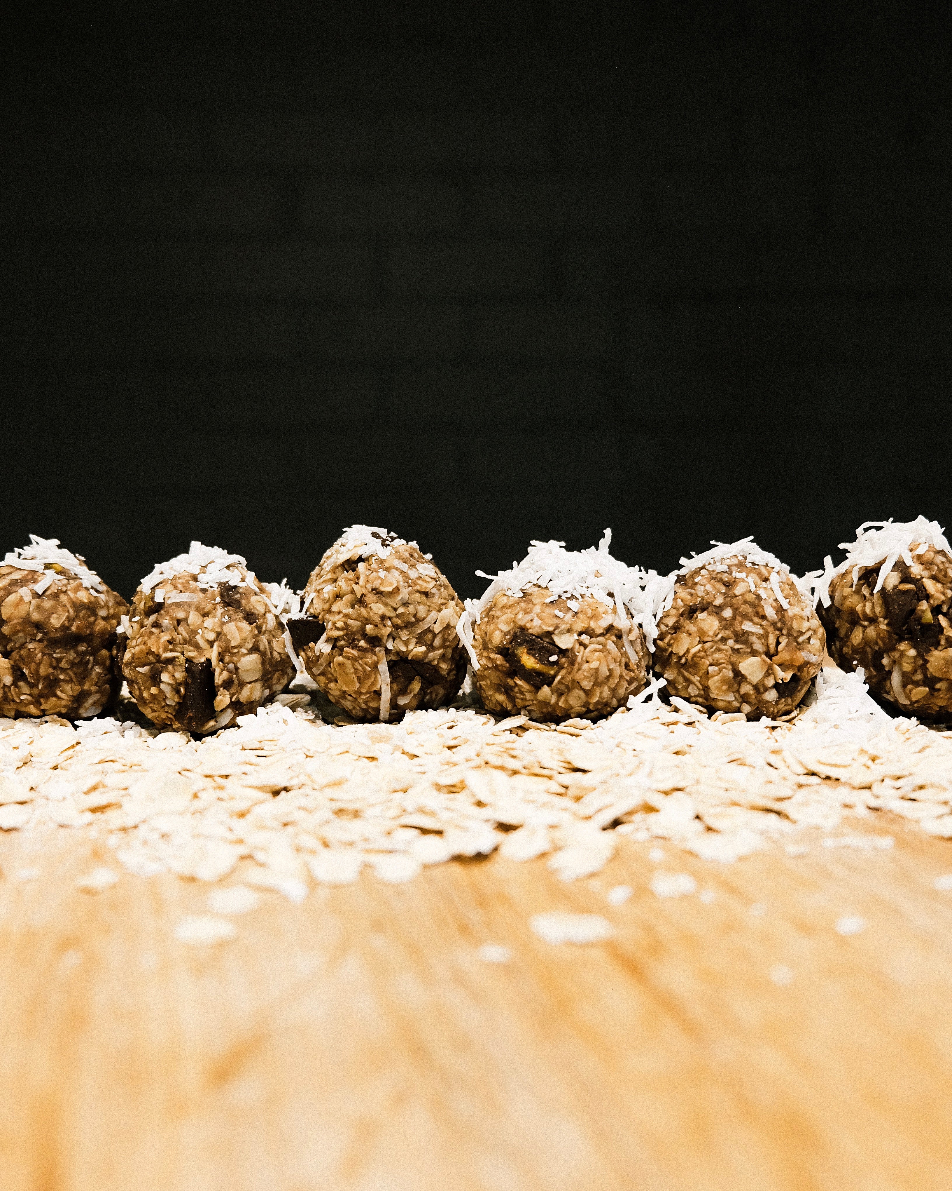 VITUS NO-BAKE VEGAN PROTEIN BALLS